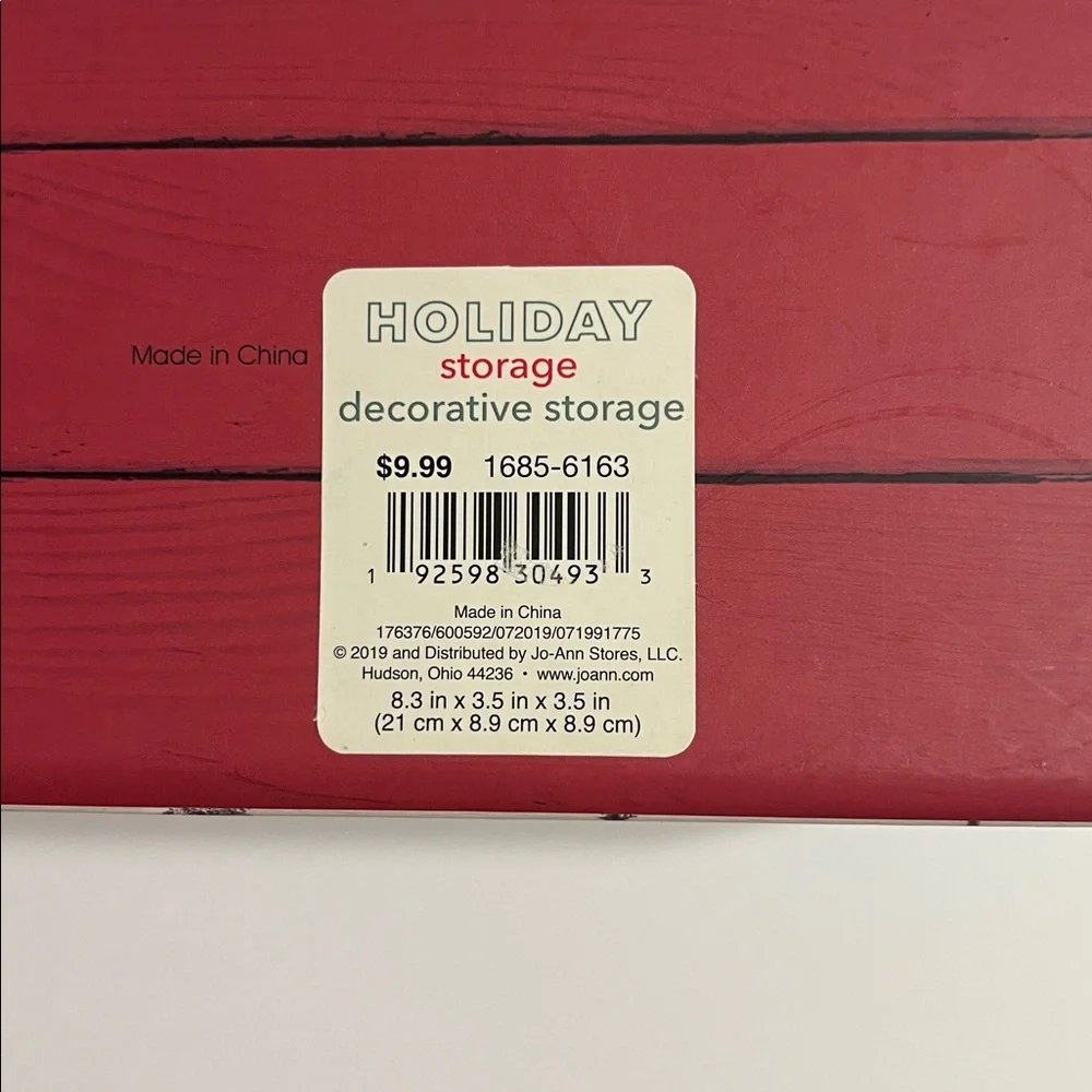 Susan Winget. Festive Holiday Gift Wrap Box Storage Set - Red and Cream